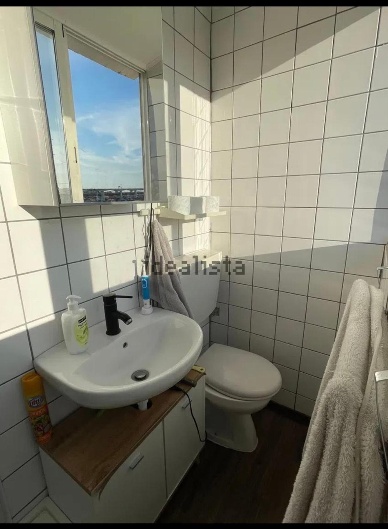 Cost - Double Single Bed With Share Bathroom